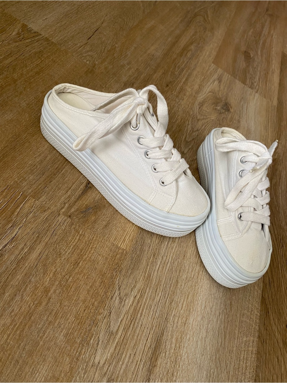 90s Soho Platform Sneakers